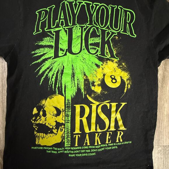 Fashion Nova Men “Play Your Luck / Risk Taker” Skull 8-Ball Graphic Tee – Black - Picture 3 of 7